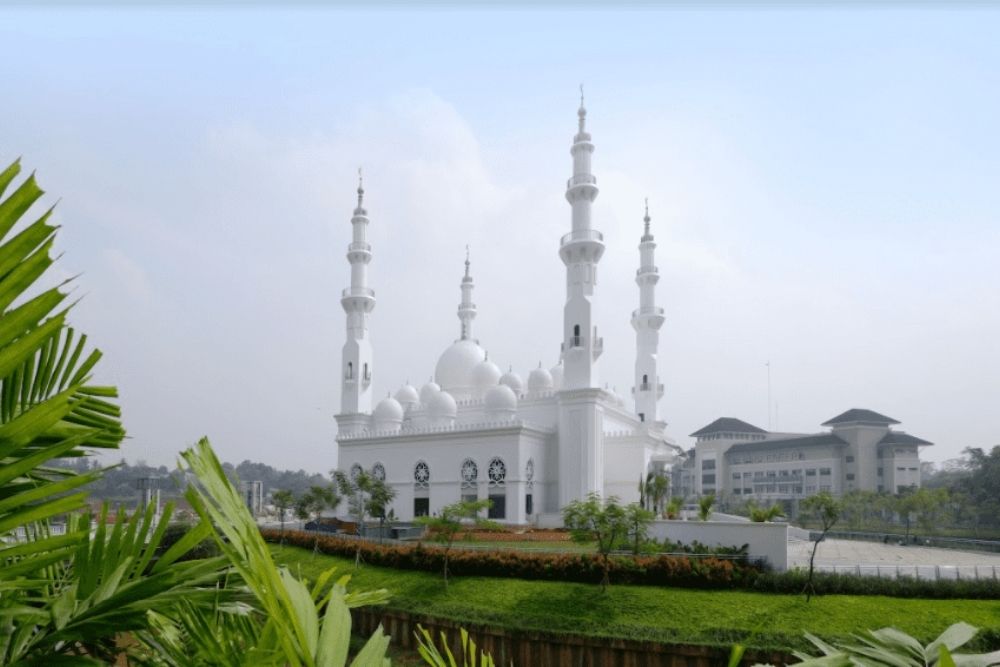 Fasilitas Masjid di Apartemen Podomoro Golf View