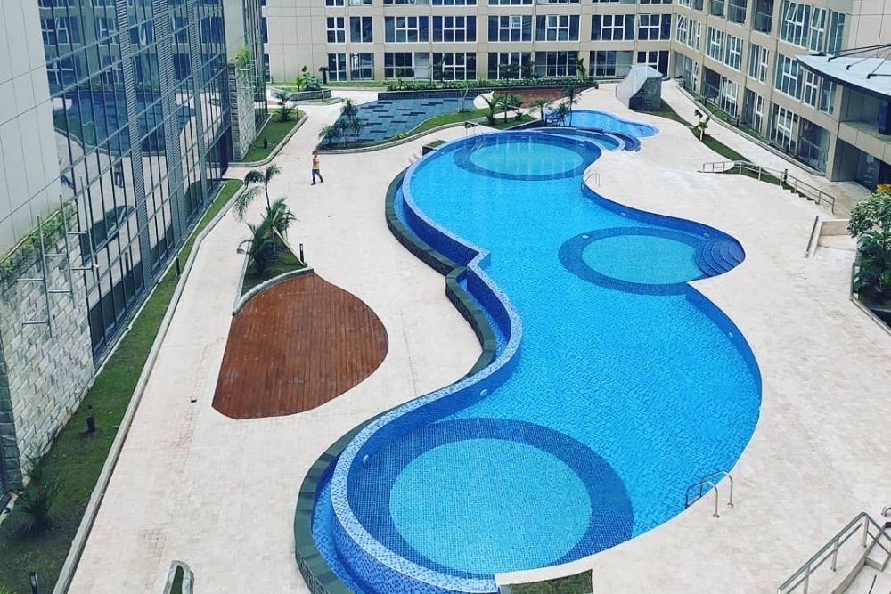 Fasilitas kolam renang di apartemen di Medan, Grand Jati Junction